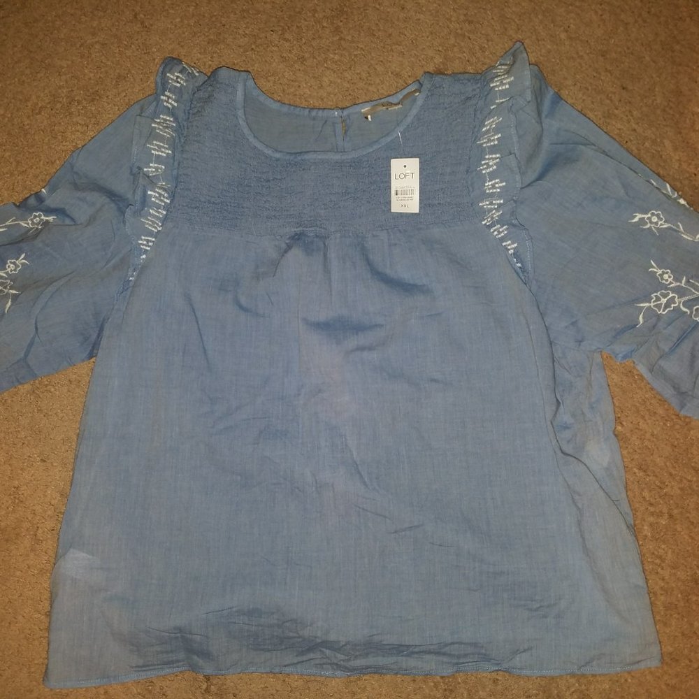 LOFT Women's XXL Denim Colored Floral Embroidered Ruffle Sleeve 3/4 Sleeve Top
